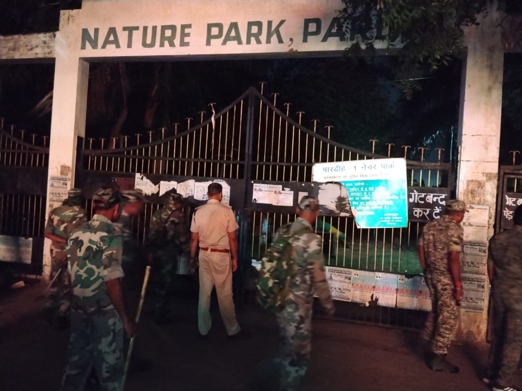 JAMSHEDPUR NEWS: जमशेदपुर में पुलिस का बड़ा एक्शन, 49 ठिकानों पर छापेमारी से मचा हड़कंप, 172 संदिग्धों से पूछताछ