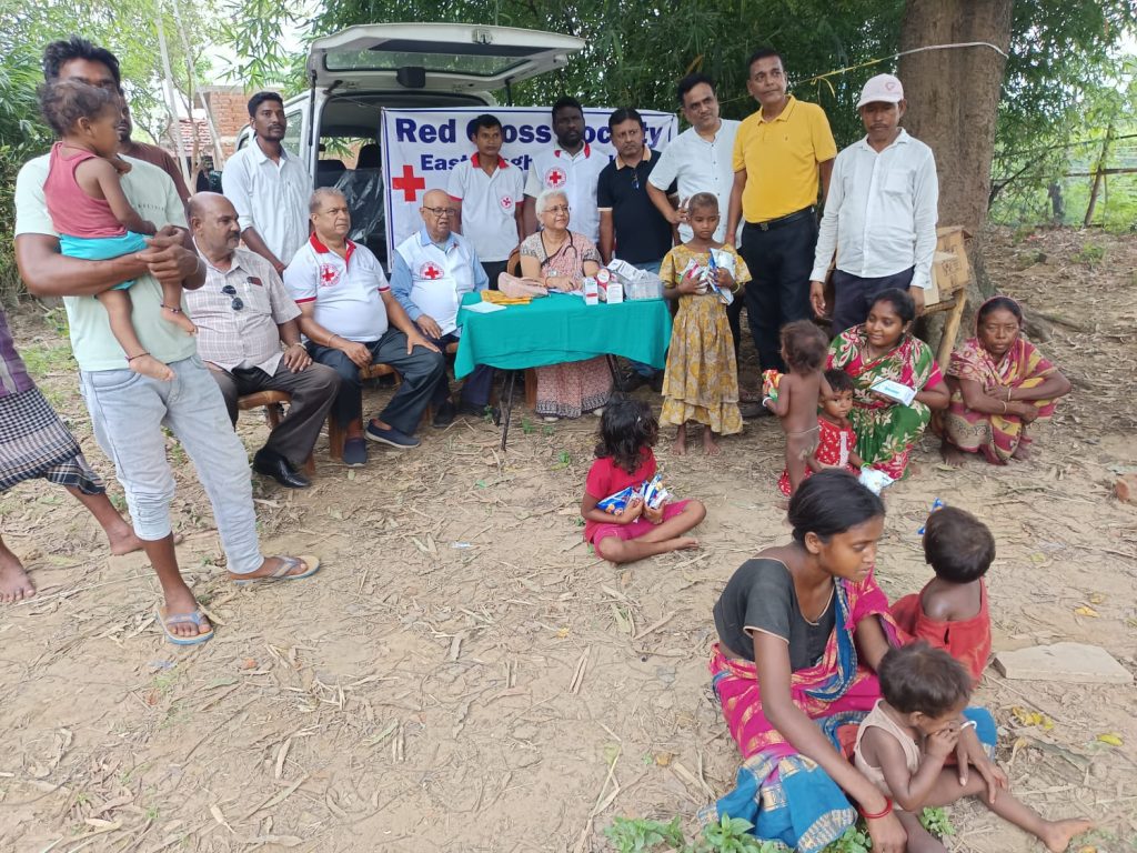 JAMSHEDPUR NEWS: रेड क्रॉस सोसाइटी ने सबर जनजाति के गांव में लगाया विशेष स्वास्थ्य शिविर, 8 और 9 जून को भी बड़े आयोजन