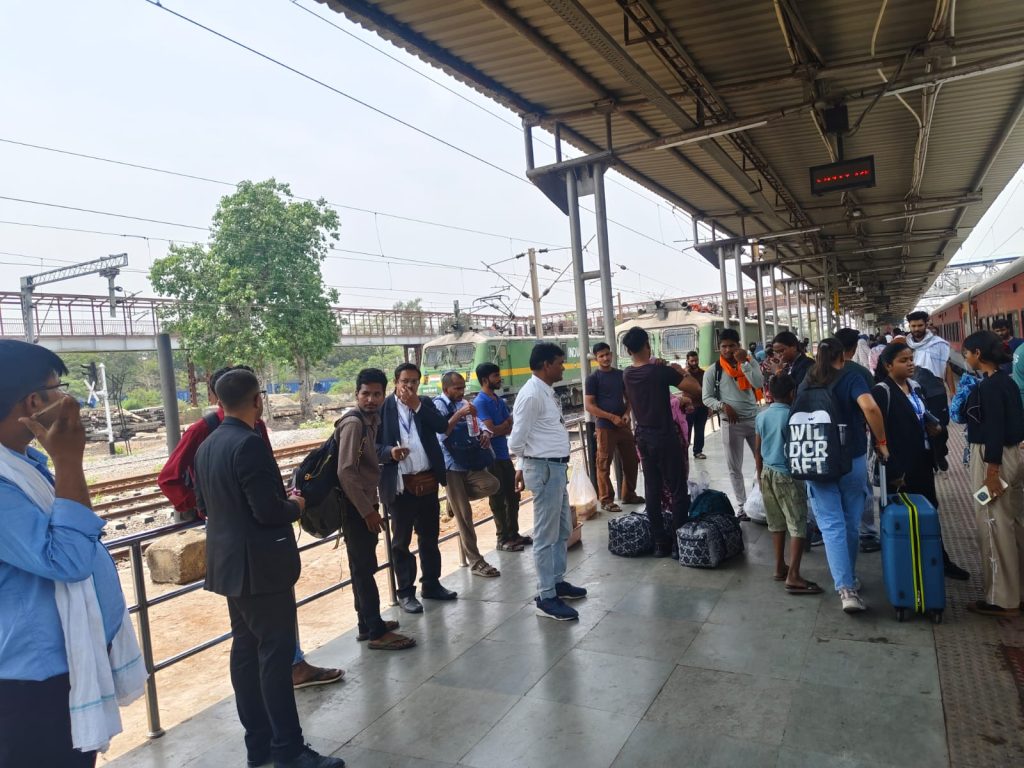 BILASPUR NEWS: Massive ‘Naka Ticket Checking’ Drive at Bilaspur Station, Over Rs 4 Lakh Recovered in Fines from 644 Passengers