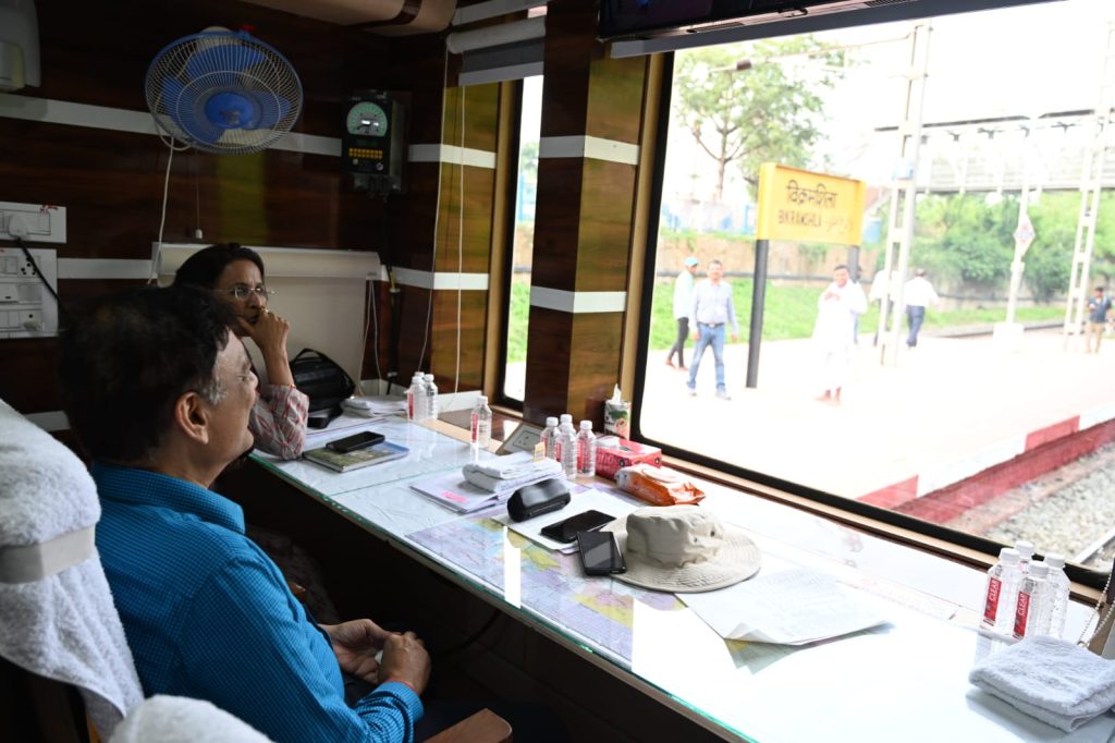 East Central Railway :महाप्रबंधक छत्रसाल सिंह ने किया बिक्रमशिला-कटरिया नई रेल लाइन का निरीक्षण, 2549 करोड़ से कोसी और अंग क्षेत्र का होगा मिलन