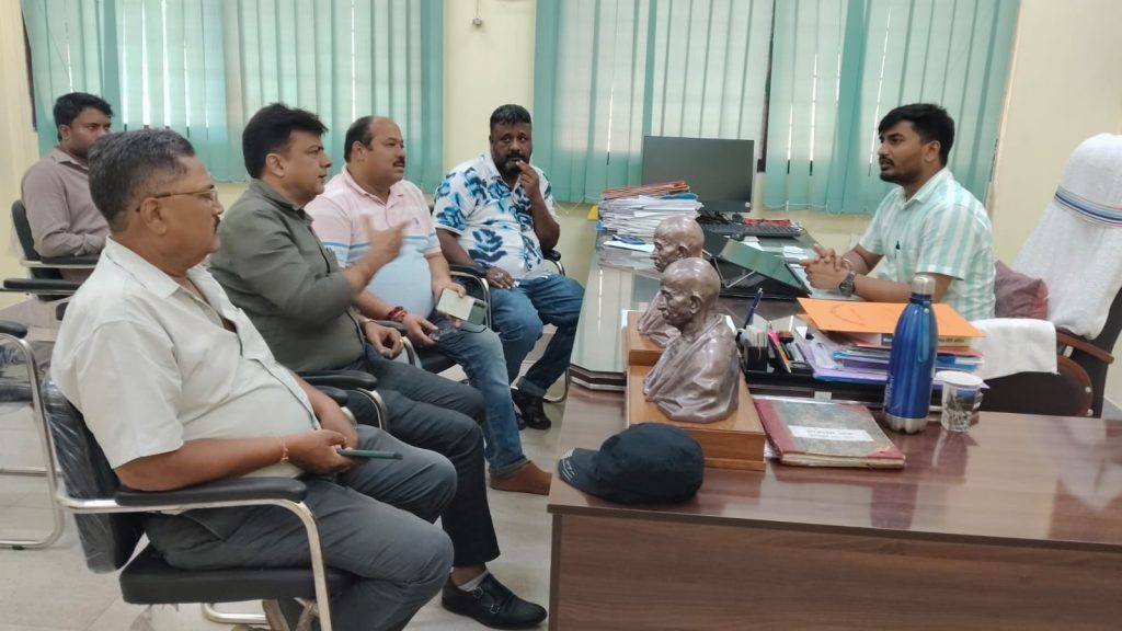 JAMSHEDPUR NEWS :जुगसलाई में 5 दिनों से कचरा उठाव ठप, डंपिंग यार्ड भरने से बढ़ी महामारी की आशंका