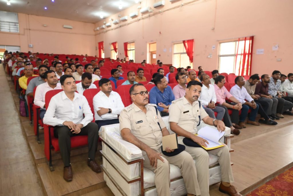 DEOGHAR NEWS: JSSC क्षेत्रीय कार्यकर्ता परीक्षा को लेकर जिला प्रशासन अलर्ट, उपायुक्त ने दिए सख्त निर्देश