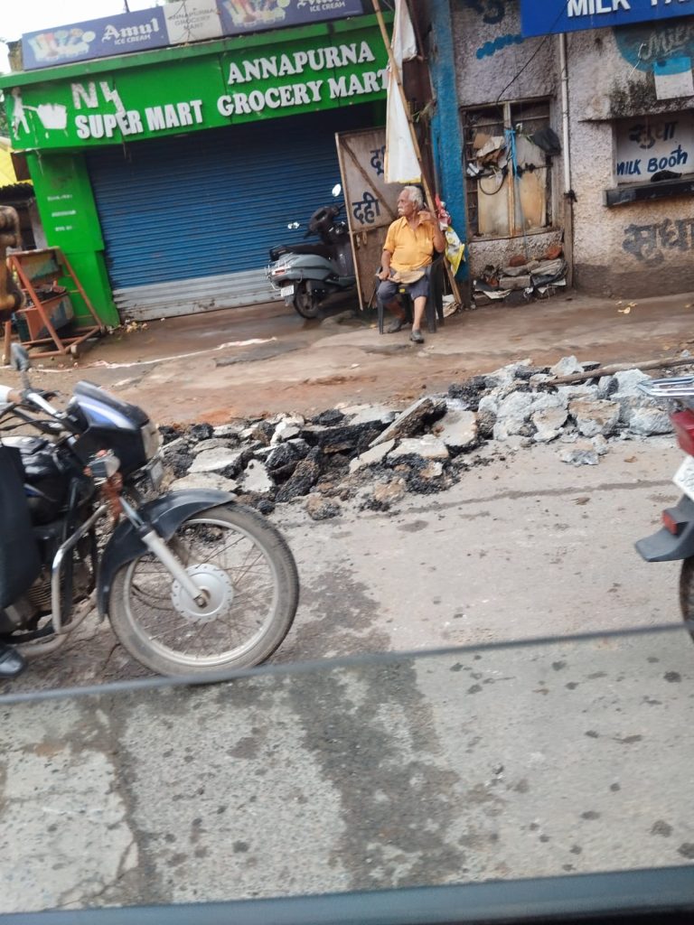 ADITYAPUR NEWS: जुडको और जिंदल का वादा फेल, पेयजल आपूर्ति न होने पर जन कल्याण मोर्चा ने की निंदा