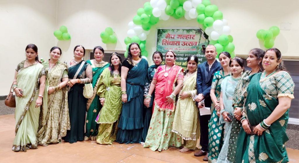 Tina Sharma crowned Sawan Queen at Megh Malhar Sindhara Utsav by Vipra Foundation Mahila Prakosth in Jugsalai Jamshedpur