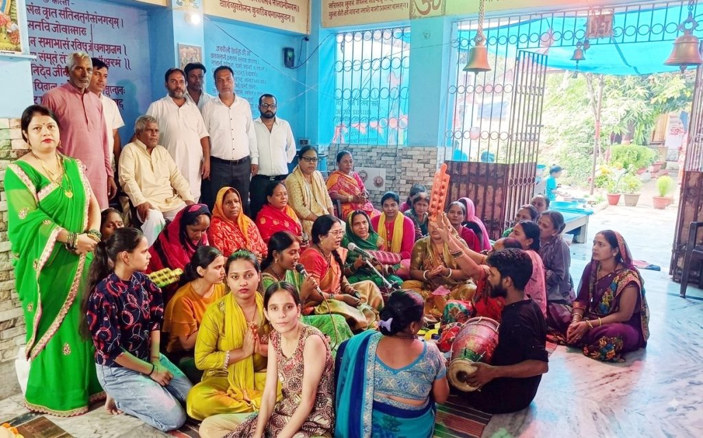 Jamshedpur News: सावन अमावस्या पर जुगसलाई शनिदेव मंदिर में गूंजे ‘हर-हर महादेव’, शिव चर्चा व तेलाभिषेक से भक्तिमय हुआ माहौल
