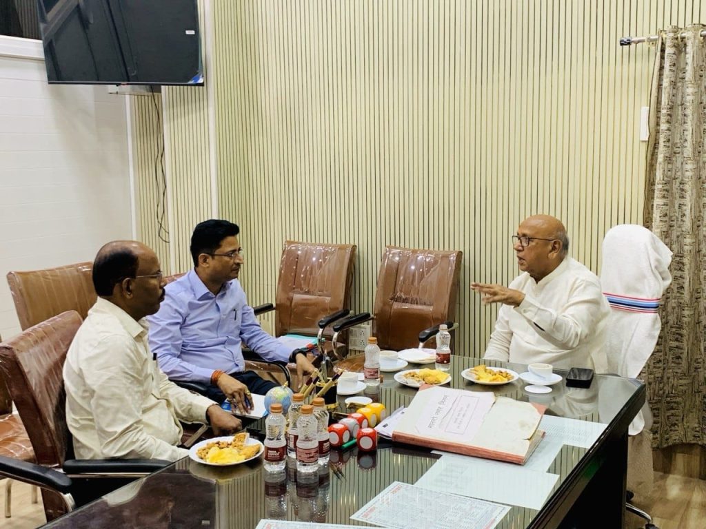 Jamshedpur West MLA Saryu Roy strictly warns Mango Municipal Corporation officials to follow rules says Mayor has no executive powers