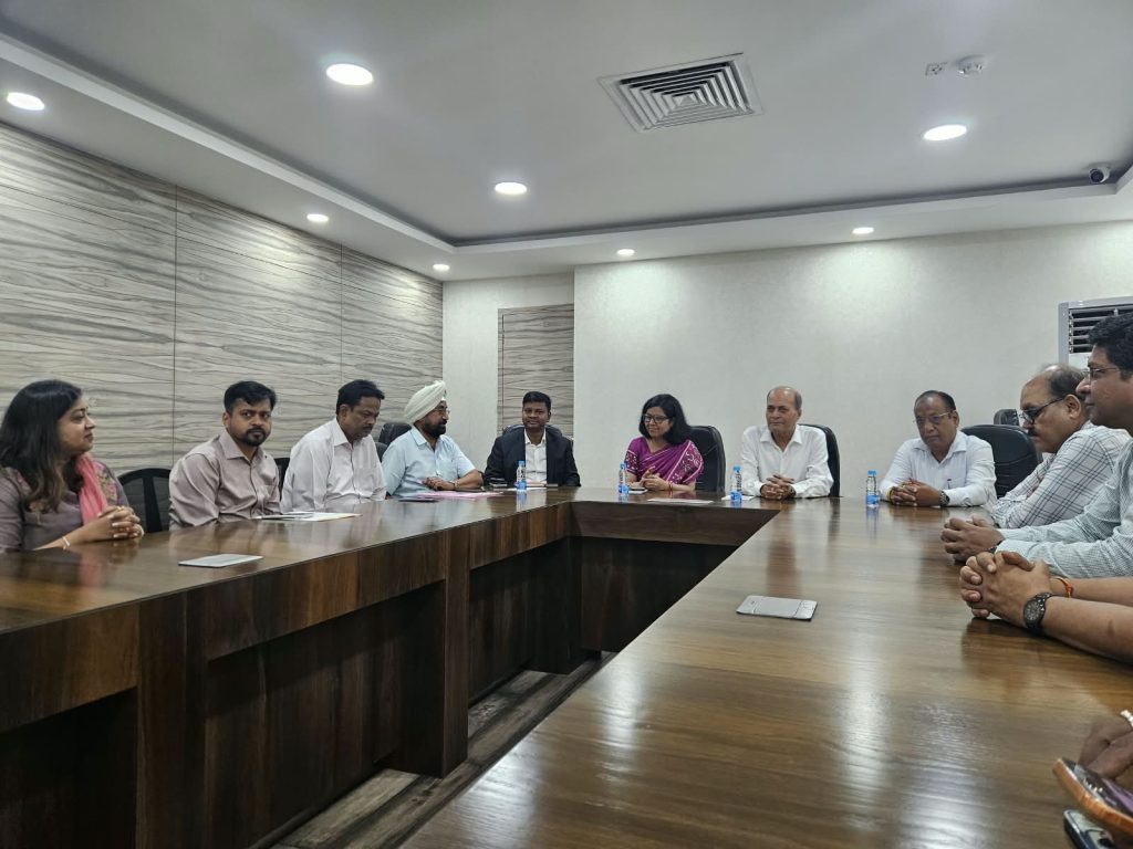RBI Regional Director Raksha Mishra addressing MSME representatives and industrialists at Adityapur Auto Cluster Jamshedpur