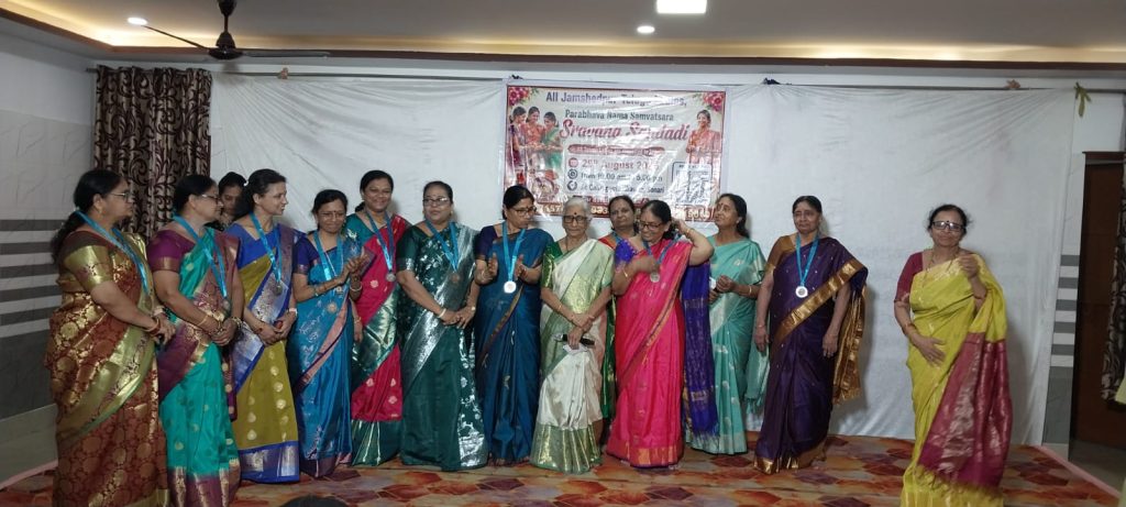 JAMSHEDPUR NEWS:जमशेदपुर के सोनारी में तेलुगु महिलाओं द्वारा भव्य ‘श्रवण उत्सव’ का आयोजन