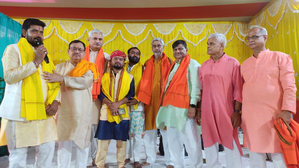 JAMSHEDPUR NEWS :टेल्को श्रीराममंदिर में धूमधाम से मनाई गई श्रीकृष्ण जन्माष्टमी, लोकगायकों के भजनों पर झूमे श्रद्धालु