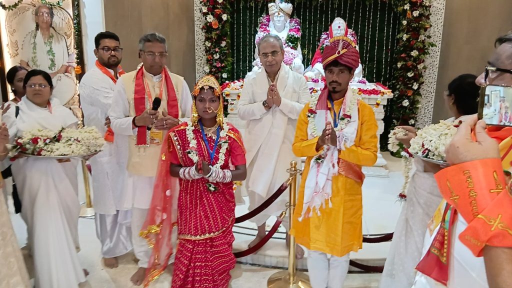 Jamshedpur News :भगवान ब्रह्मानंद जी के 98वें जन्मोत्सव पर 50 जोड़ों का सामूहिक विवाह, देशभर से पहुंचे श्रद्धालु